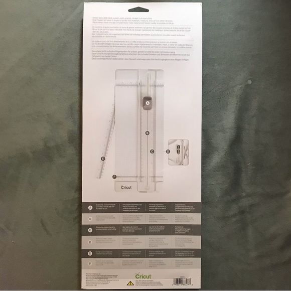 Cricut Portable Trimmer NEW - Picture 2 of 8